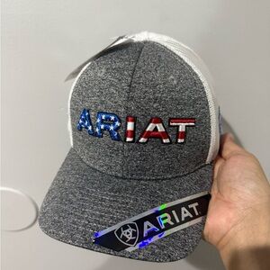 ARIAT Men's Grey Heather Baseball Cap with Flag‎ Design